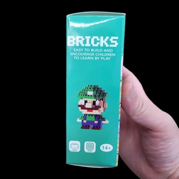 Brand New Green Nintendo Mario Bricks Lego Figure - Picture 3 of 5